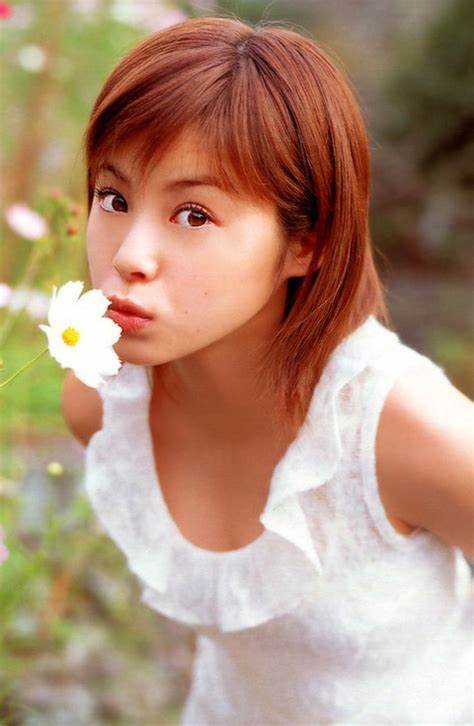  p>松浦亚弥,1986年6月25日出生于日本兵库县姬路市,歌手,演员.