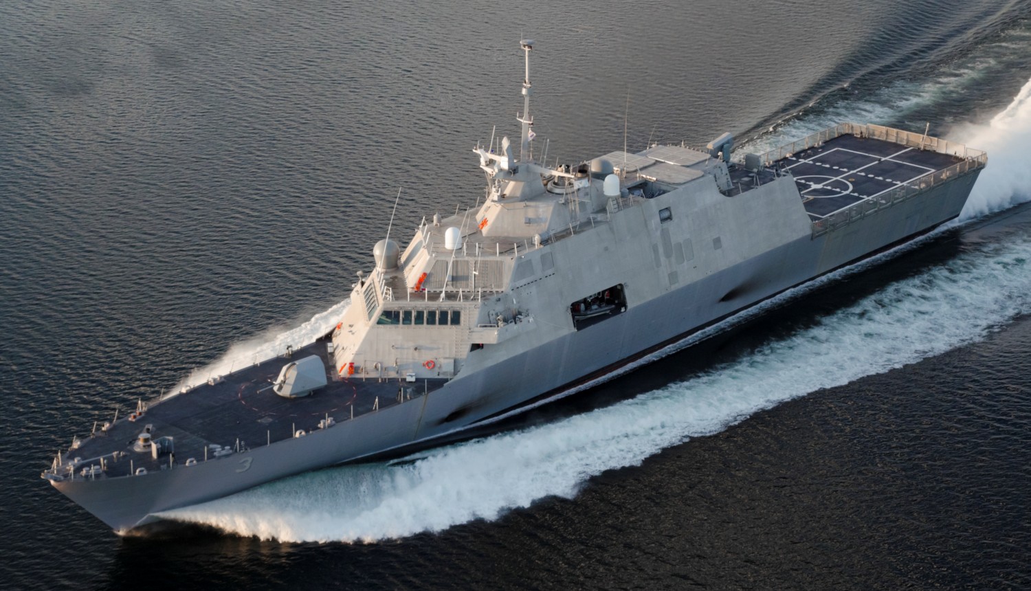  p>濒海战斗舰(英语:littoral combat ship,缩写:lcs),是美国海军为