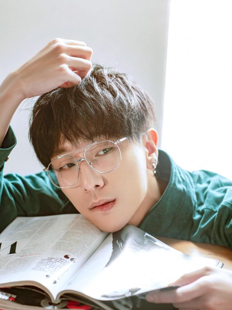 景向谁依, a target="_blank" href="/item/翼之声中文配音社团