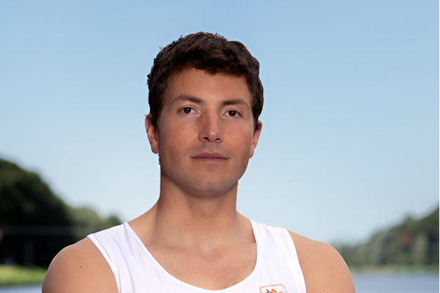 1990年9月19日出生于 a target="_blank" href="/item/荷兰/190469"