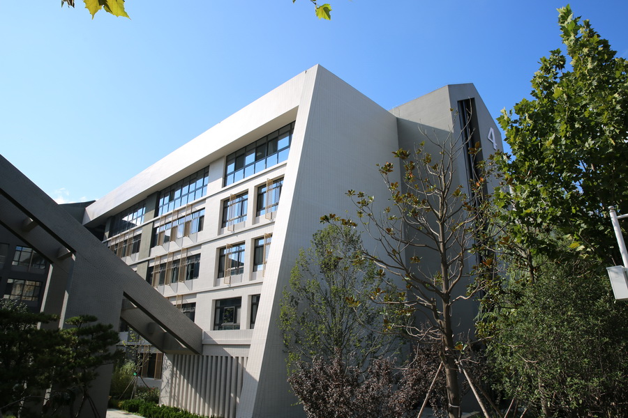  p>山东省青岛第六中学隶属 a href="#" data-lemmaid="10549999">