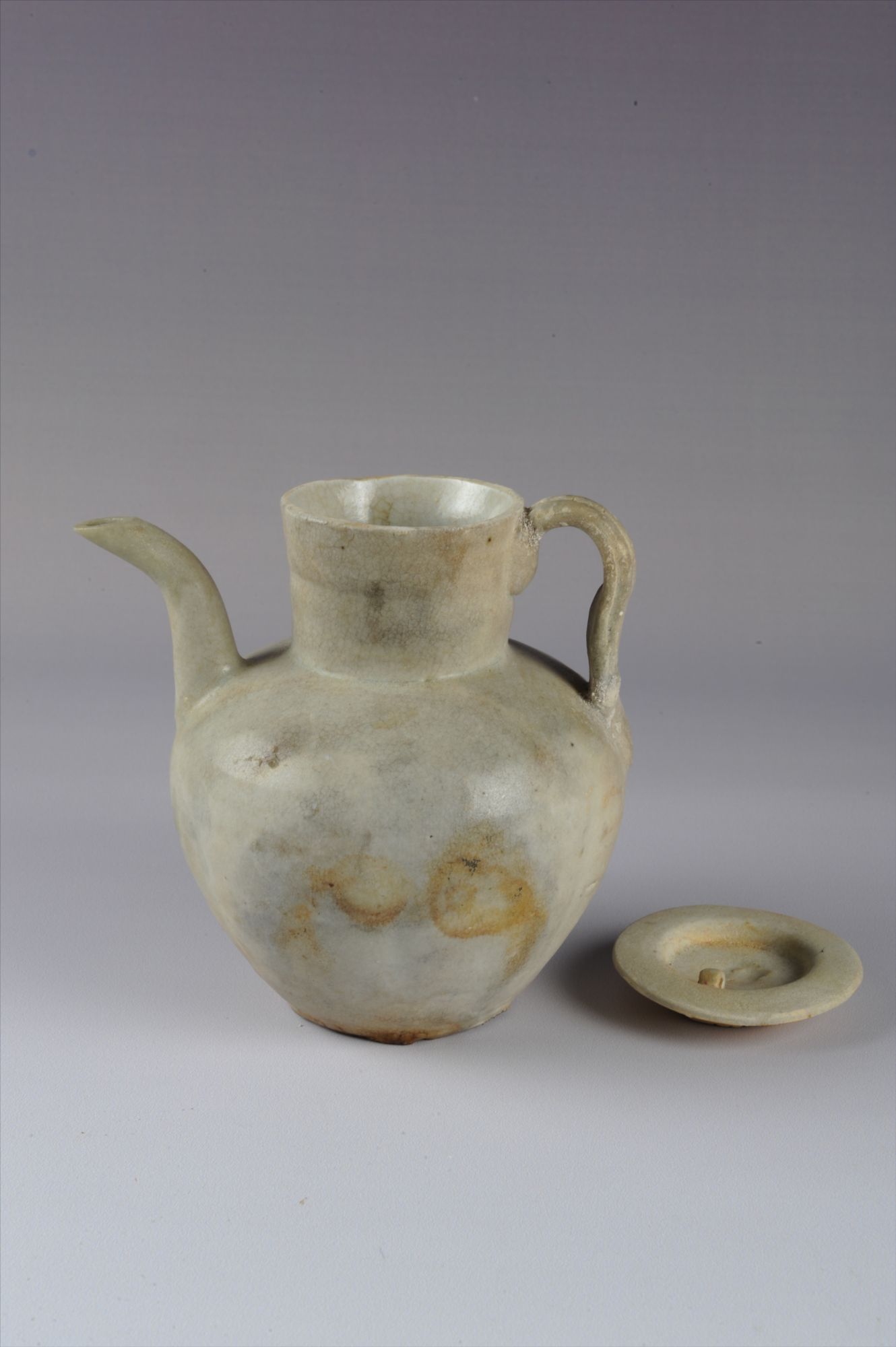 南宋青白釉瓷执壶