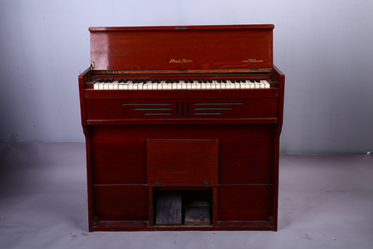 现代珠江牌脚踏木风琴