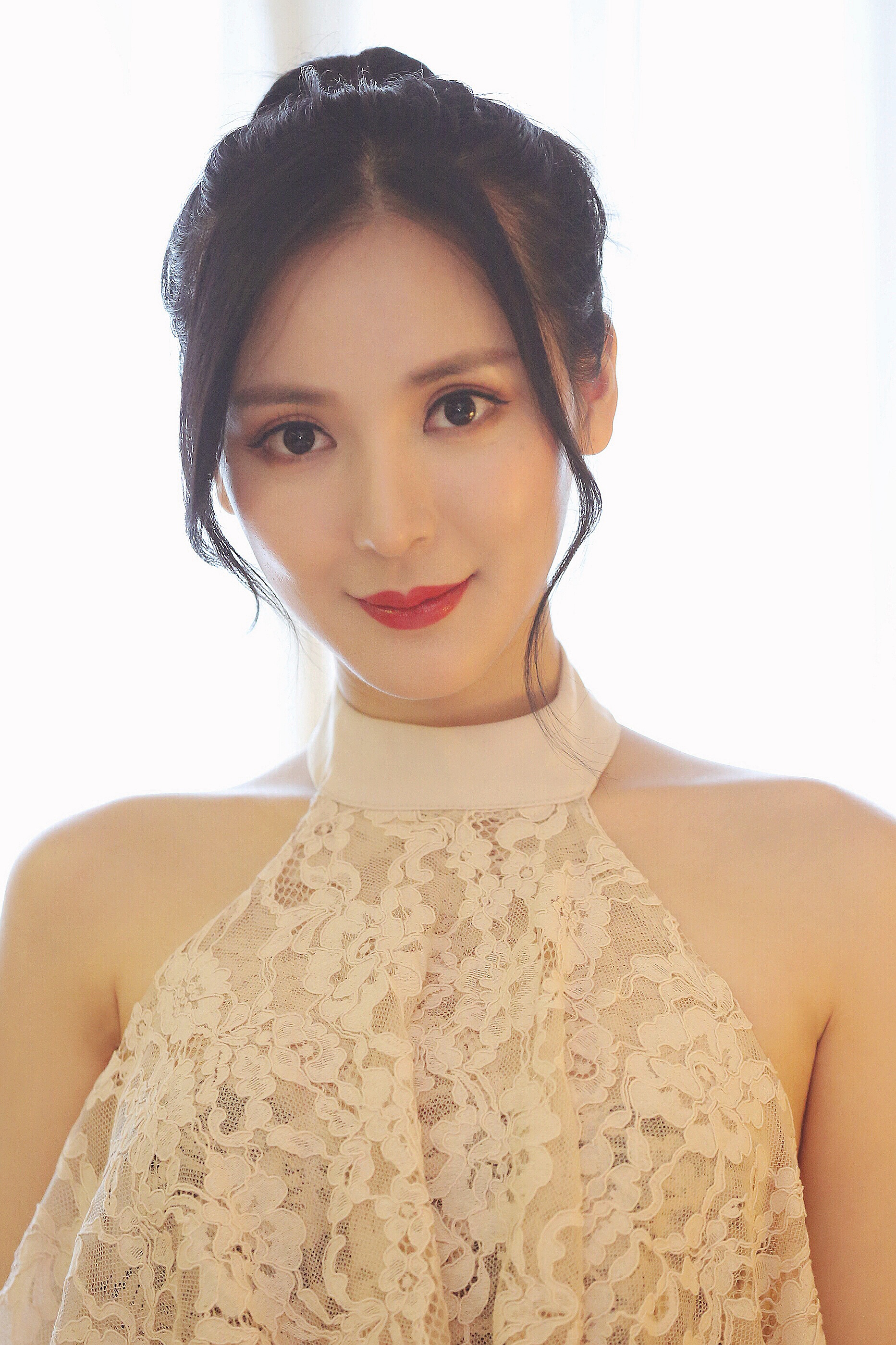  p>曹禹澄(原名曹蕾),出生于中国福建省漳州市,内地女演员,歌手,舞者.