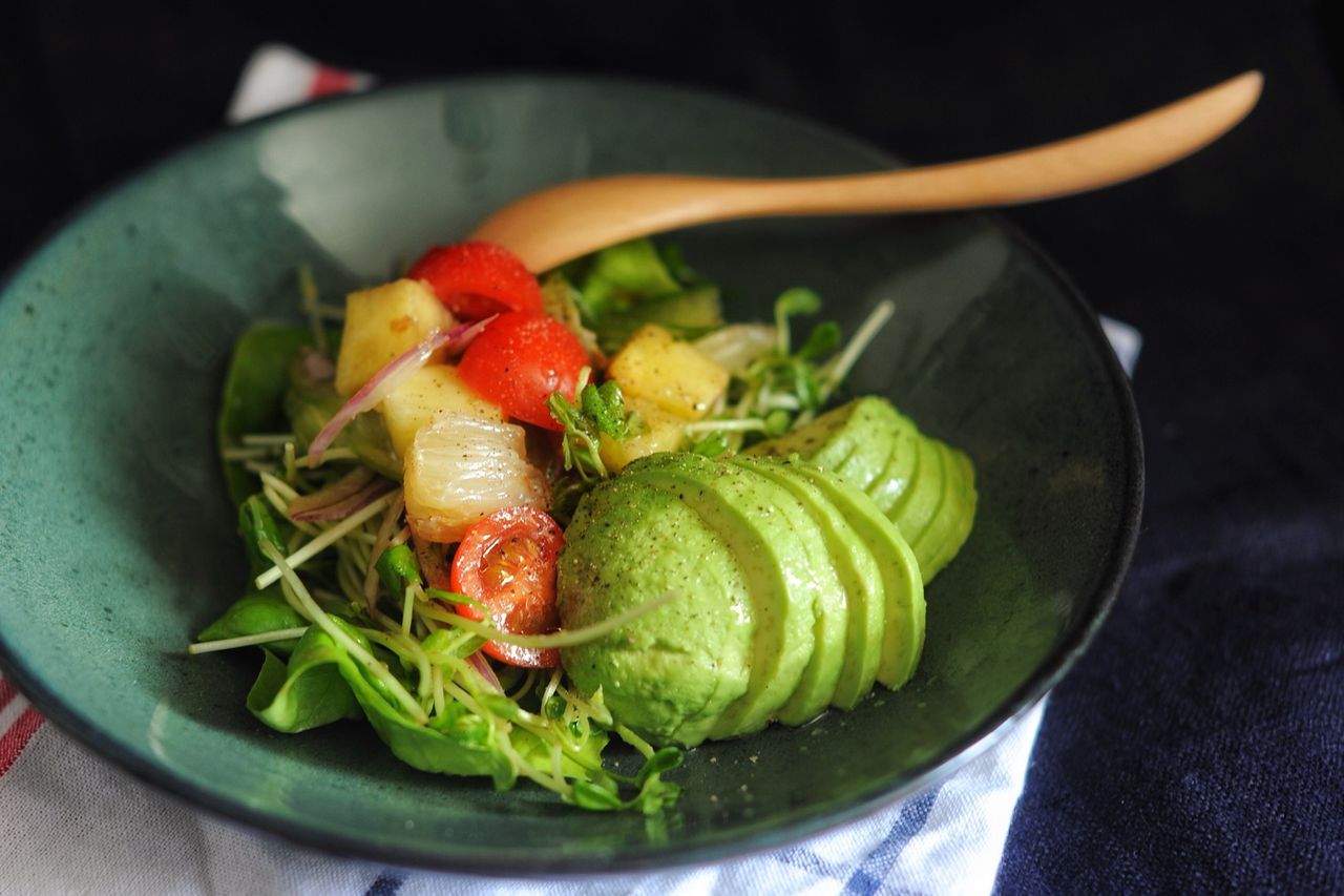  p data-id="gn7l5m5exg">泰式牛油果沙拉是一道以牛油果为主要食材
