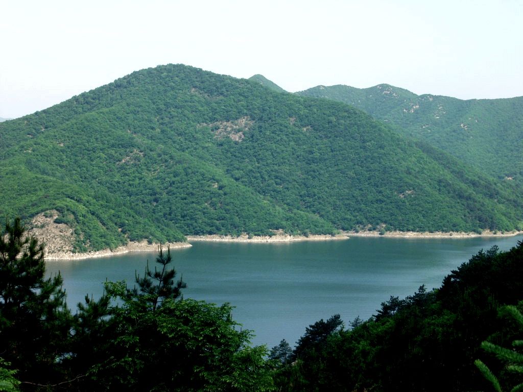  p data-id="gnx2x3pkyv">汤河风景区位于辽阳市东南 a target="