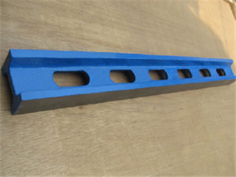  p> b>铸铁平尺 /b>按gb/6318-85标准制造,材ht250,工作面采用刮研或