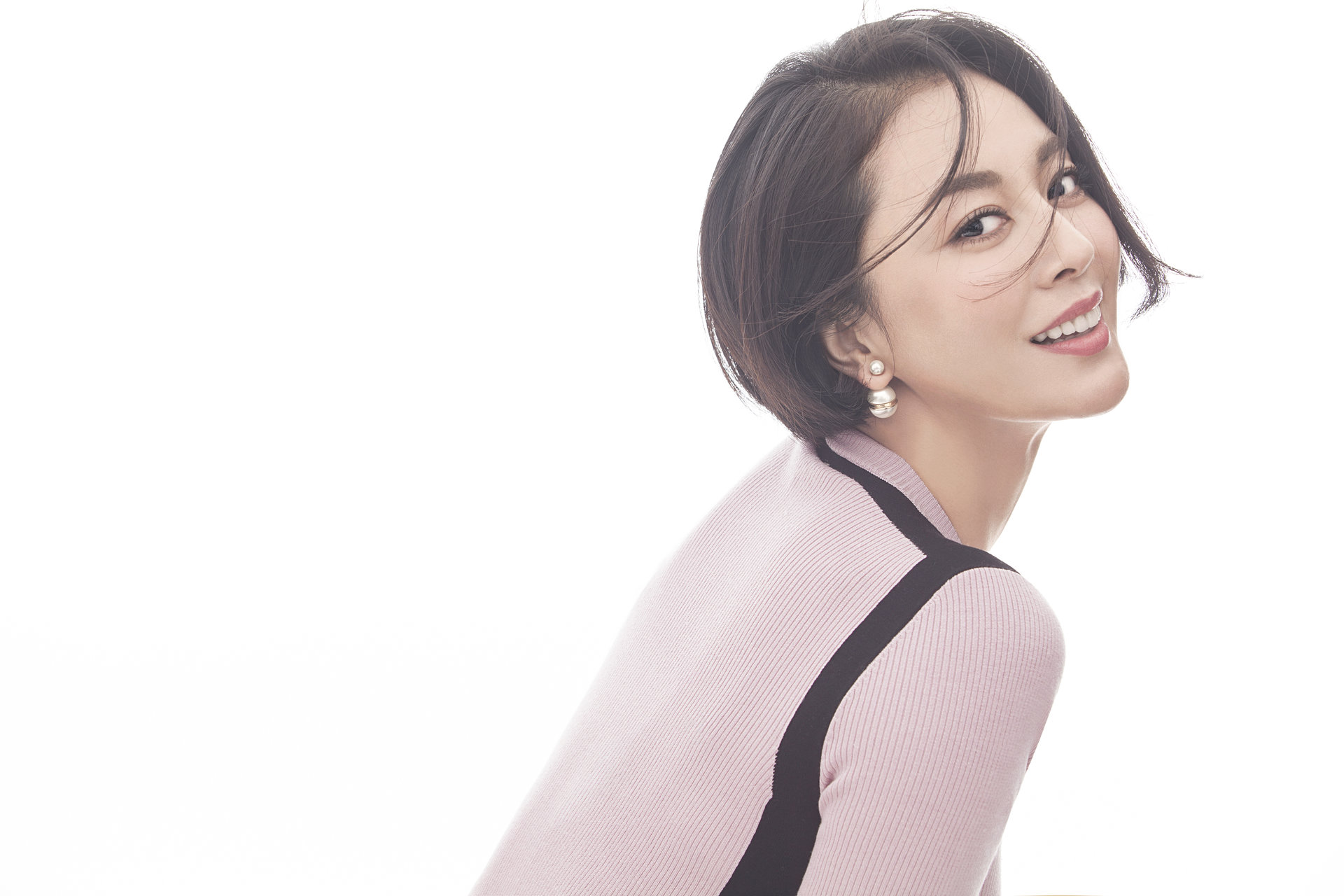  p>祝雨辛,原名祝捷,毕业于 a target="_blank" href="/item/中央戏剧