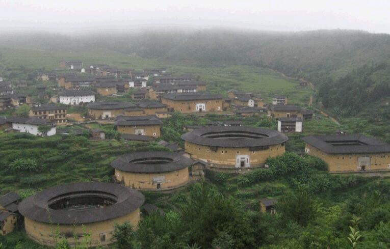 公众投票产生的十大"中国最美的村镇"所产生,他们分别是安徽宏村,重庆