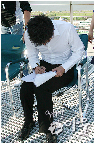  p>李廷镇 i>(         ,lee jung jin) /i>,1978年5月25日出生于韩国