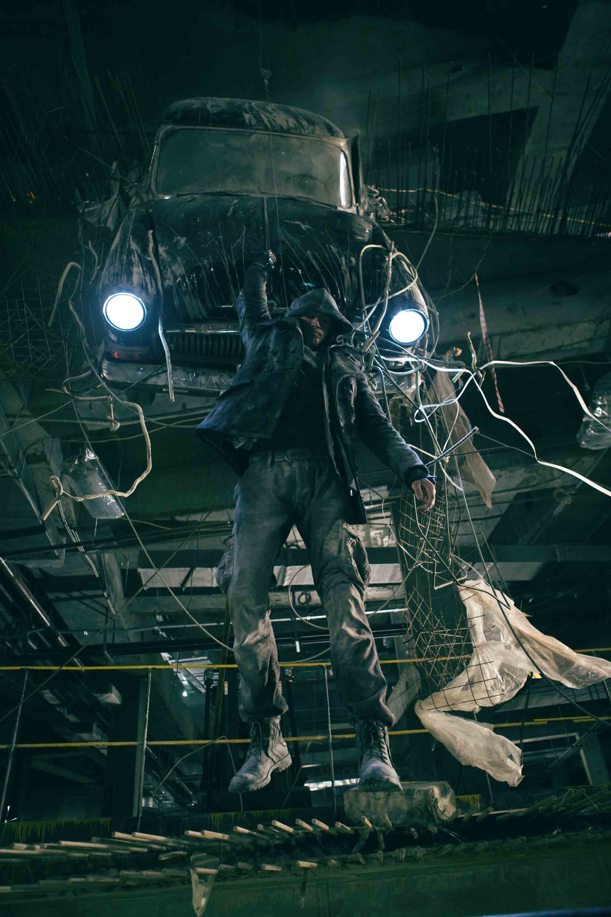  p>《黑色闪电》是由 a href="#" data-lemmaid="18819308">迪米特里