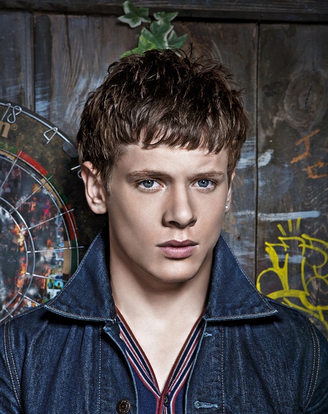  p>杰克·奥康奈尔(jack oconnell),1990年8月1日出生于英国德比