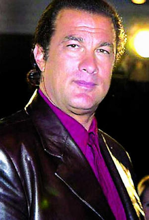  p>史蒂文·西格尔(steven seagal),1952年4月10日出生于美国密歇根州