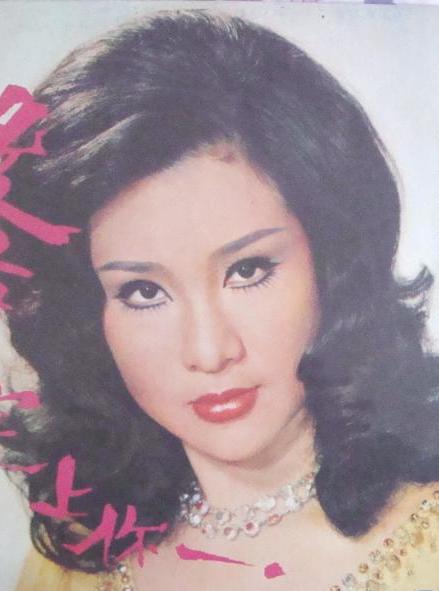 杨小萍