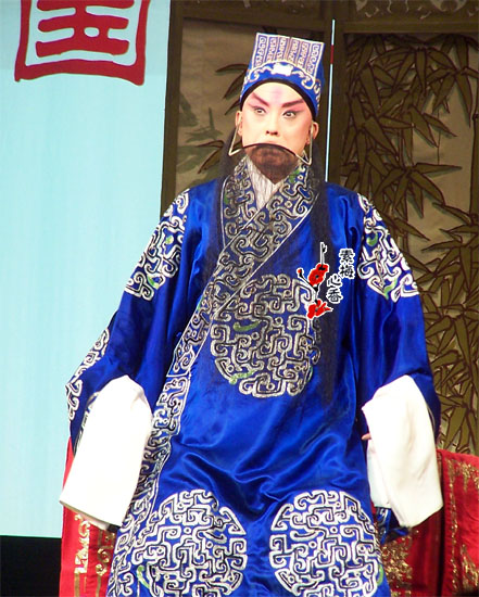  p>于魁智,男,回族,1961年12月15日出生于辽宁沈阳,著名京剧演员,工老