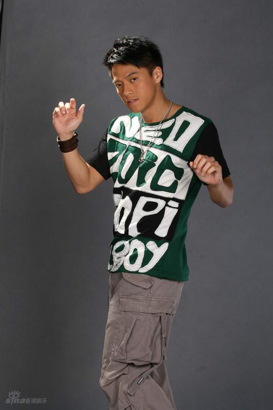  p data-id="go07a338nh">王驹(roy),1978年3月26日出生,香港演员.