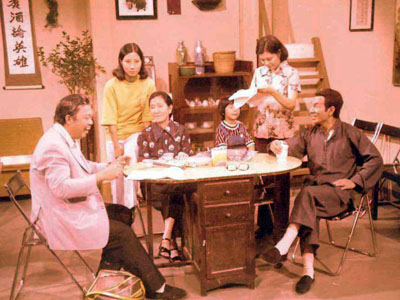  p>石坚 i>(shih kien,1913年1月1日—2009年6月3日) /i>,原名石荣璋