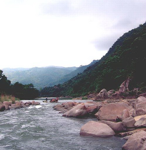 起源于南埕镇塔兜村,往东流入大樟溪,最后汇合进入闽江,南埕境内全