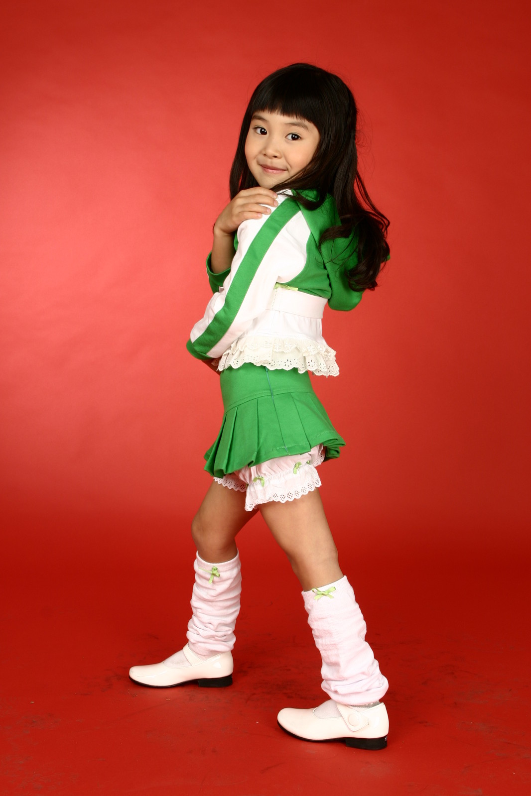  p>这些女孩是来自韩国的七公主,也被称为韩国历史上年龄最小的组合.