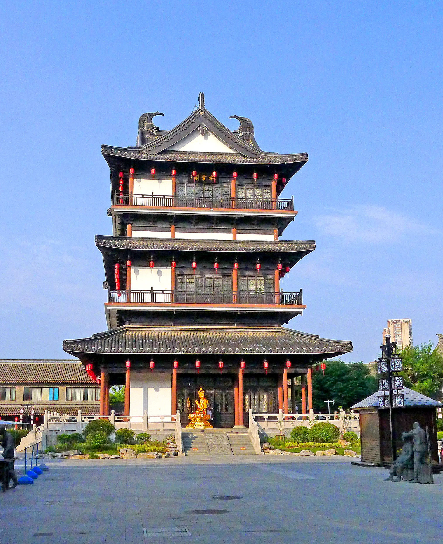 占地200多亩,地处 a href="#" data-lemmaid="3970799">盐城市 /a> a