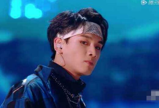  p data-id="gnwzekcomz">姚琛,1998年3月23日出生于重庆市,中国内地