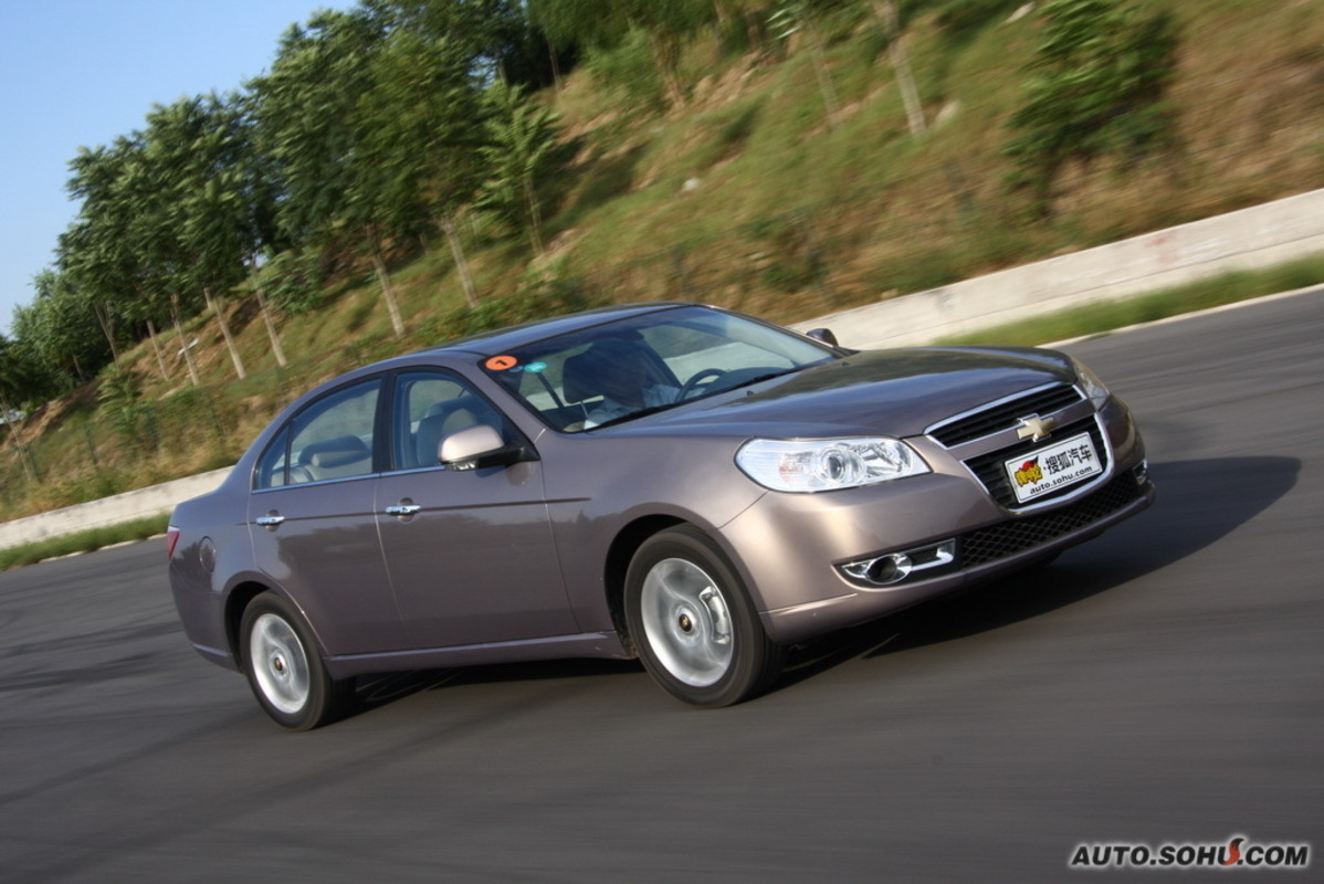 您好,雪佛兰景程豪华版是一款非常出色的车型,它拥有一流的性能和舒适