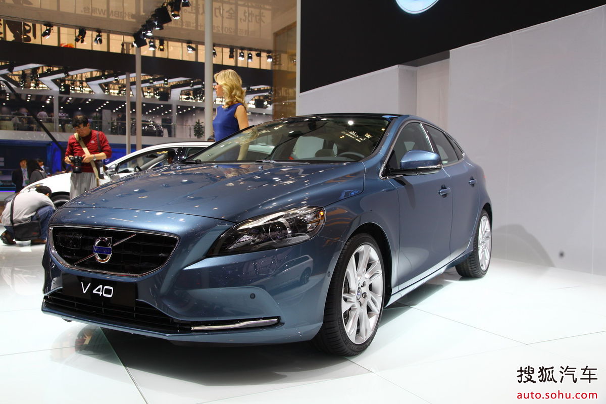 v40