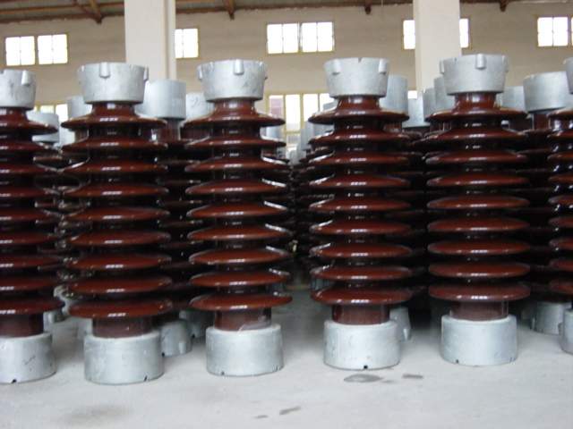  p>电工陶瓷简称电瓷.