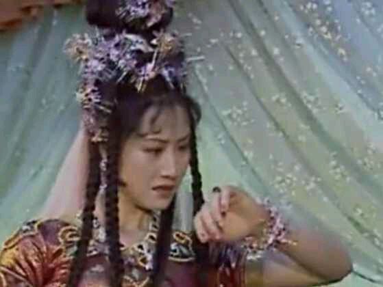  p data-id="gnb37tp3m7">五彩霞衣,是《西游记》中的一件宝物.