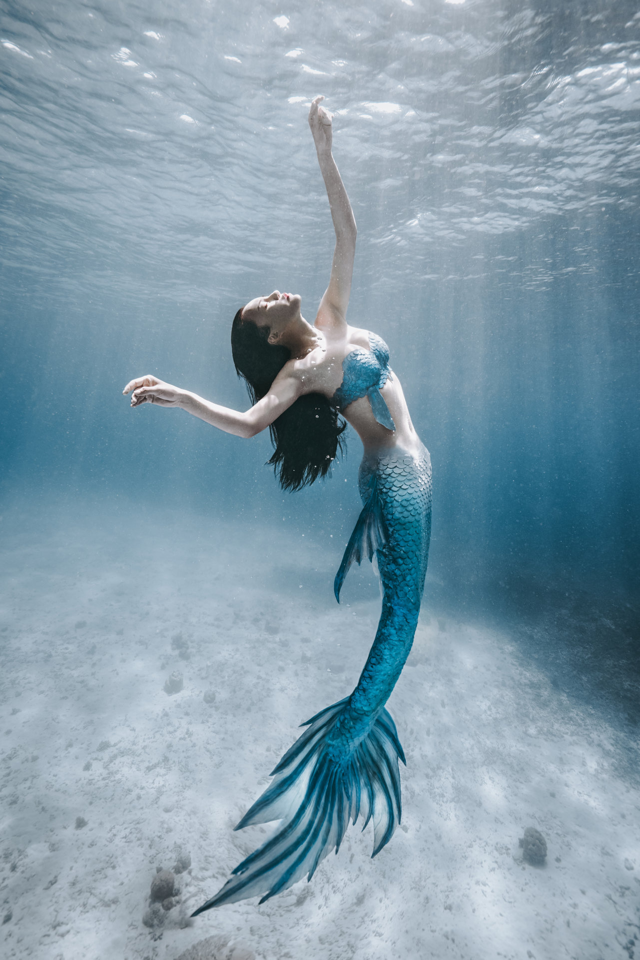  p>母其弥雅 i>(miya) /i>,1987年5月24日出生于云南省楚雄彝族自治州