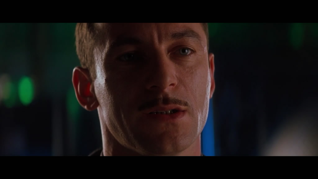 由保罗·安德森执导,库尔特·拉塞尔, a href="#">贾森·斯科特·李 