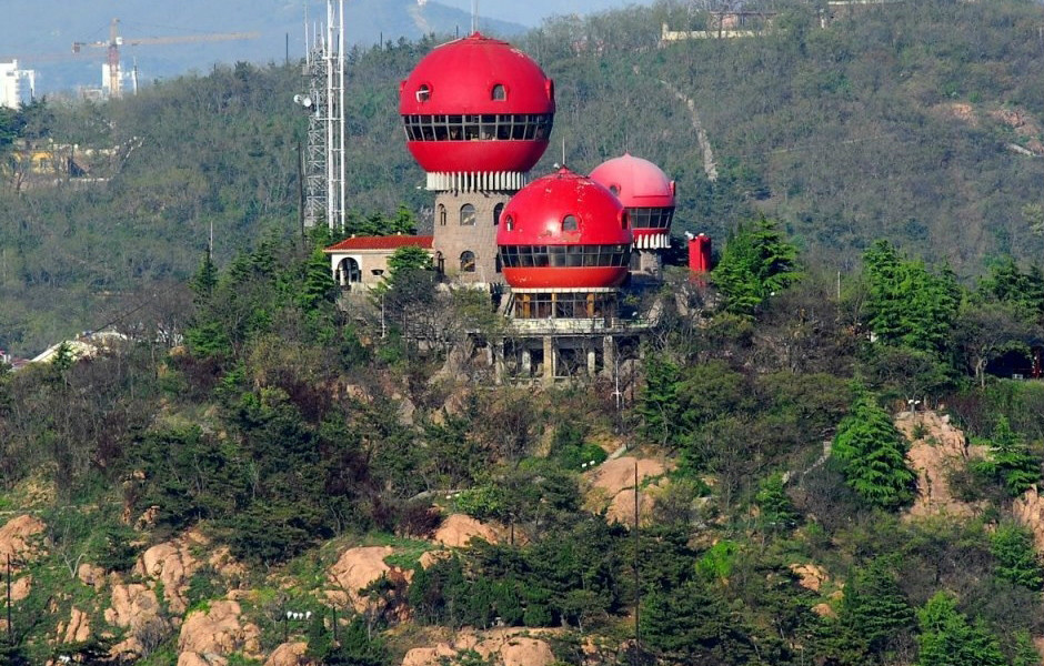 l2gsanp">信号山位于 a target="_blank" href="/item/观象山/718003"