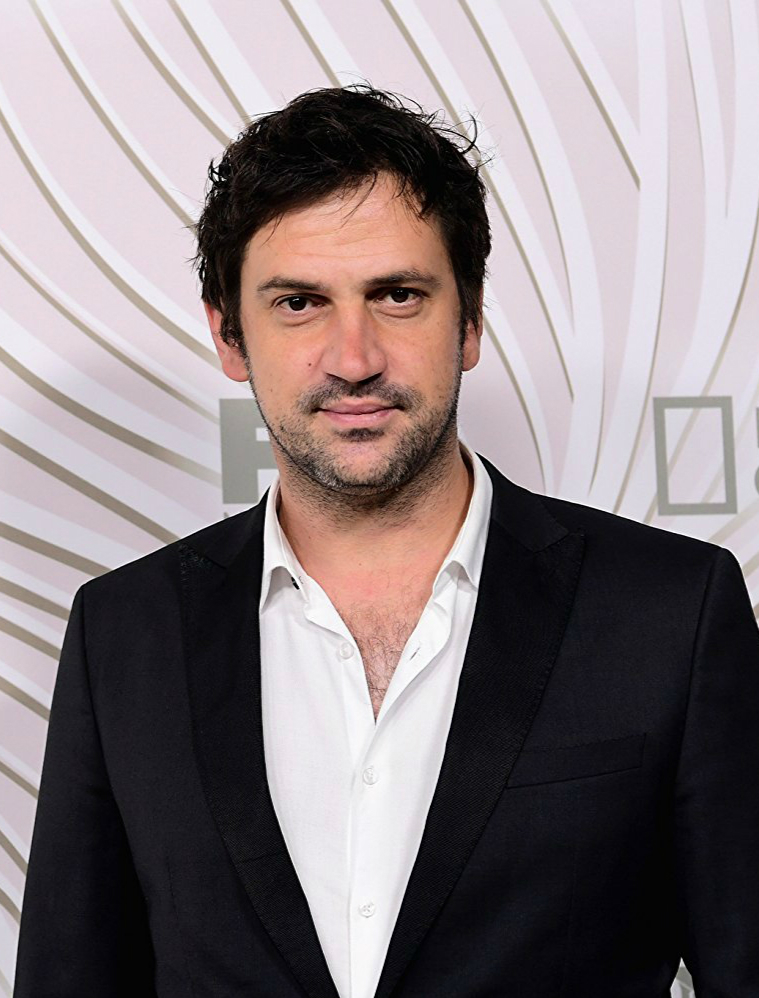 年10月2日出生于南斯拉夫波斯尼亚和黑塞哥维那斯洛基布里耶格,演员