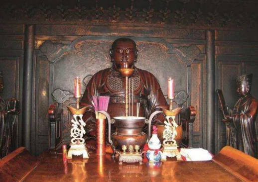 武当山金殿是用黄金打造的吗？_百科TA说