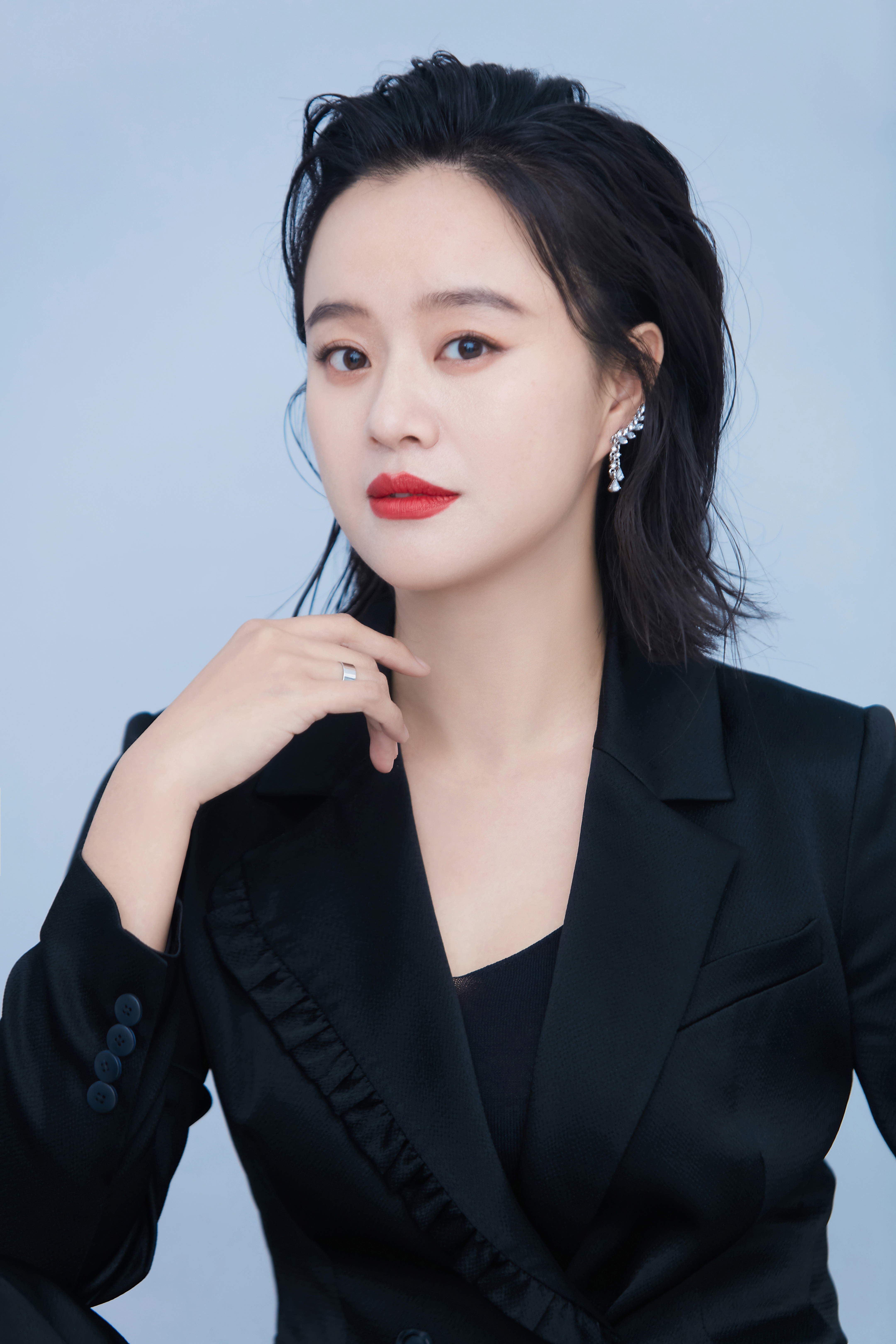 id="gnwo72b8u8">何翯,1987年6月25日出生于辽宁省,中国内地女演员