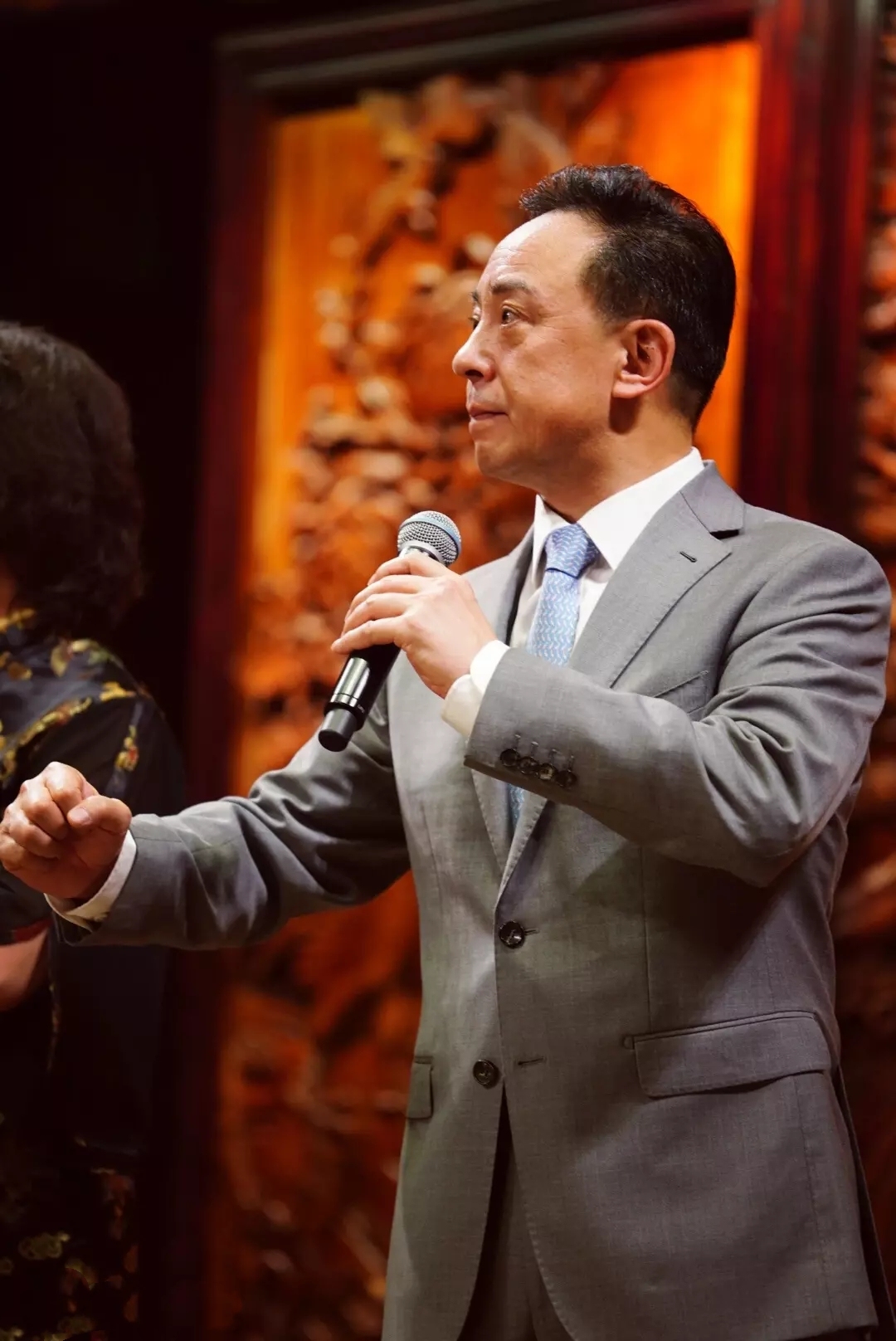  p>于魁智,男,回族,1961年12月15日出生于辽宁沈阳,著名京剧演员,工