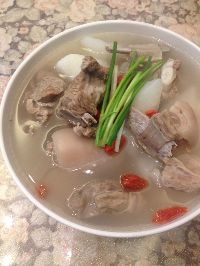 山药枸杞煲羊排