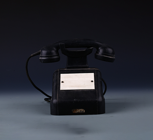 现代黑胶手摇电话机