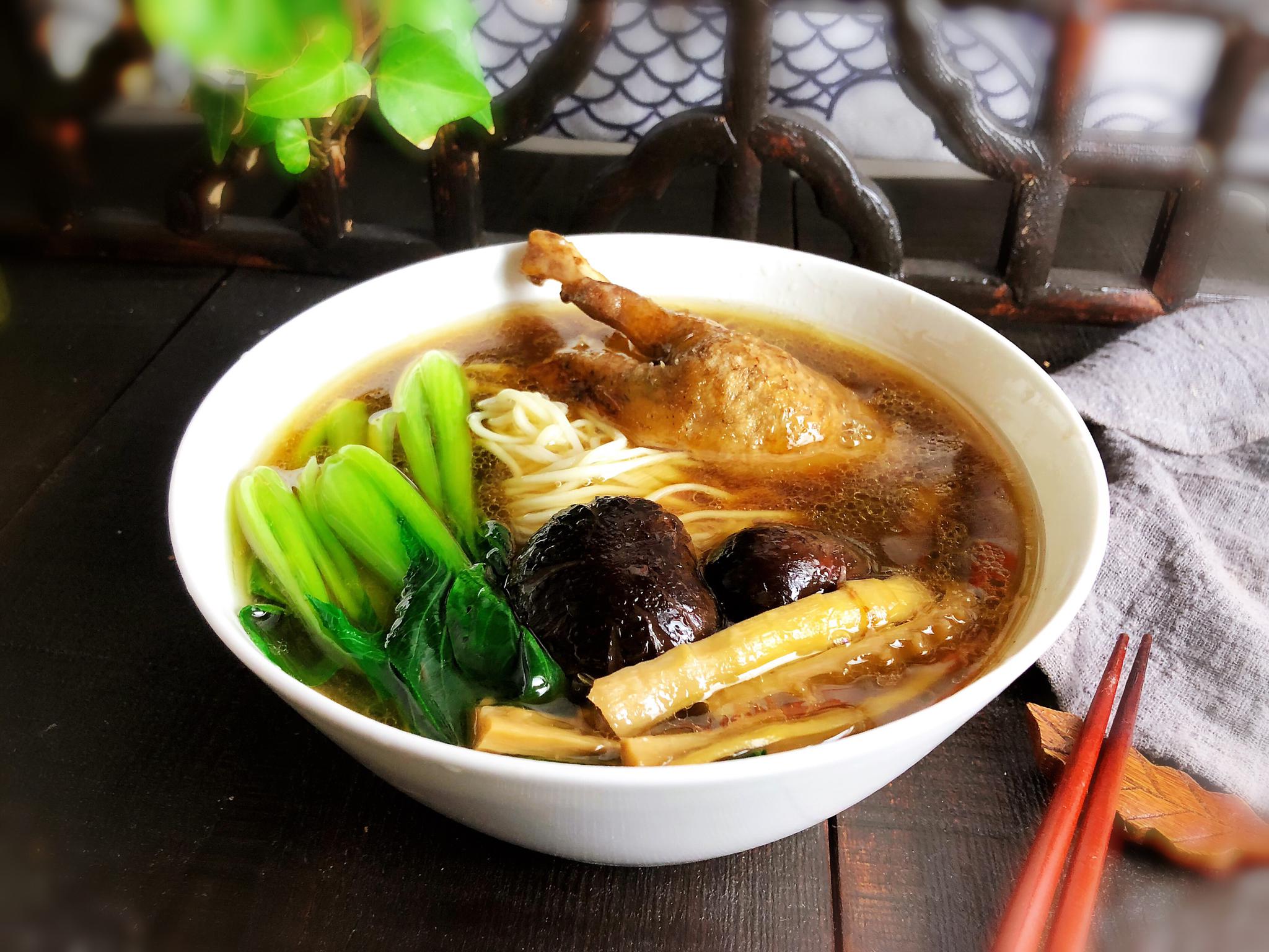 田七母鸭汤