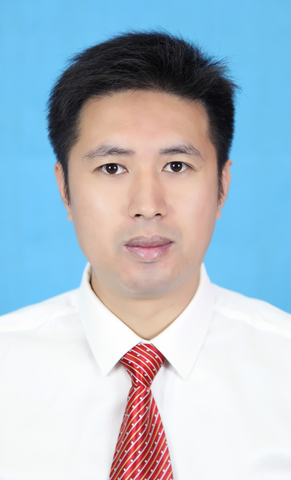 现任藤县纪委副书记,监委副主任.