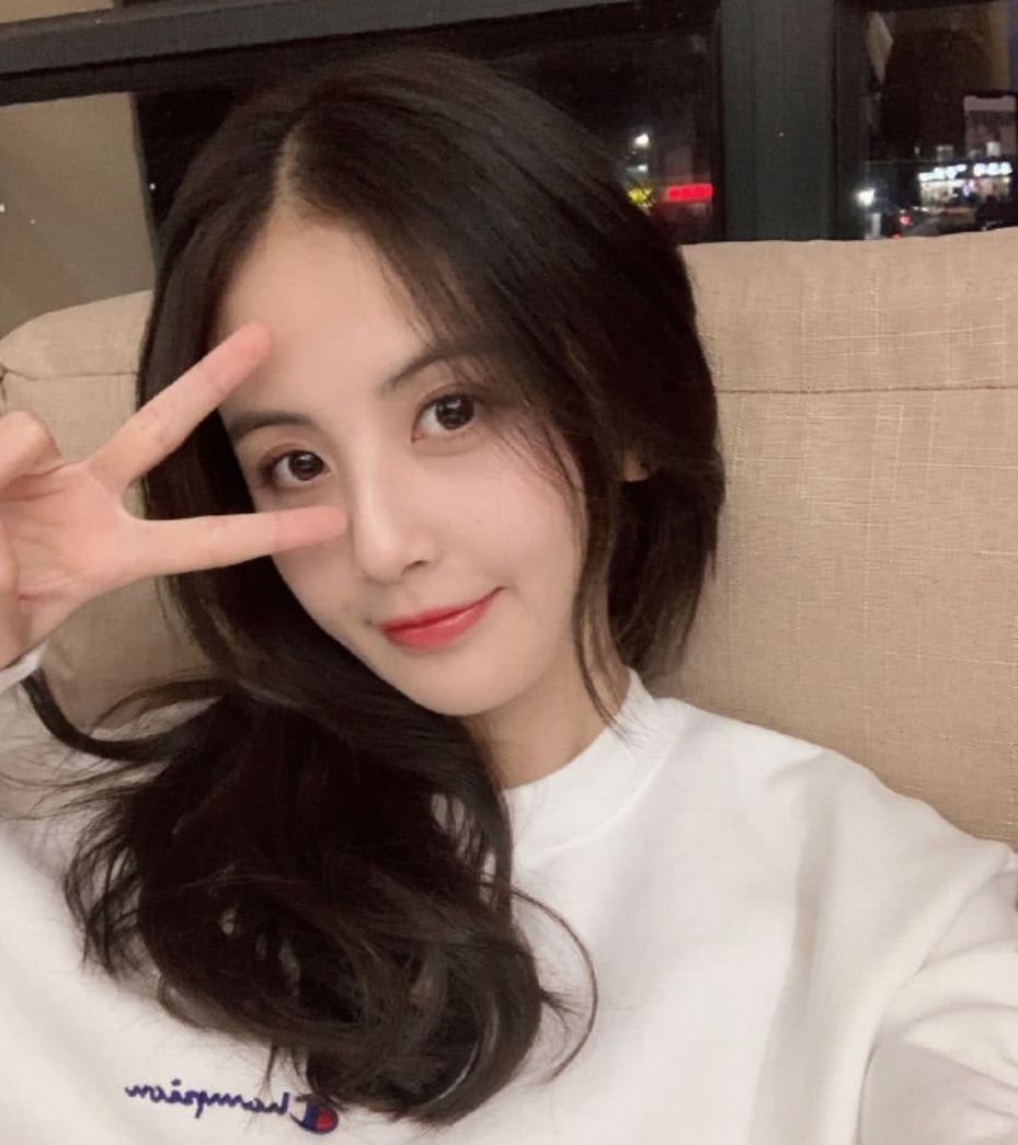  p data-id="go0950yw25">仇琳琳(网名:甜仇),1997年12月17日出生于