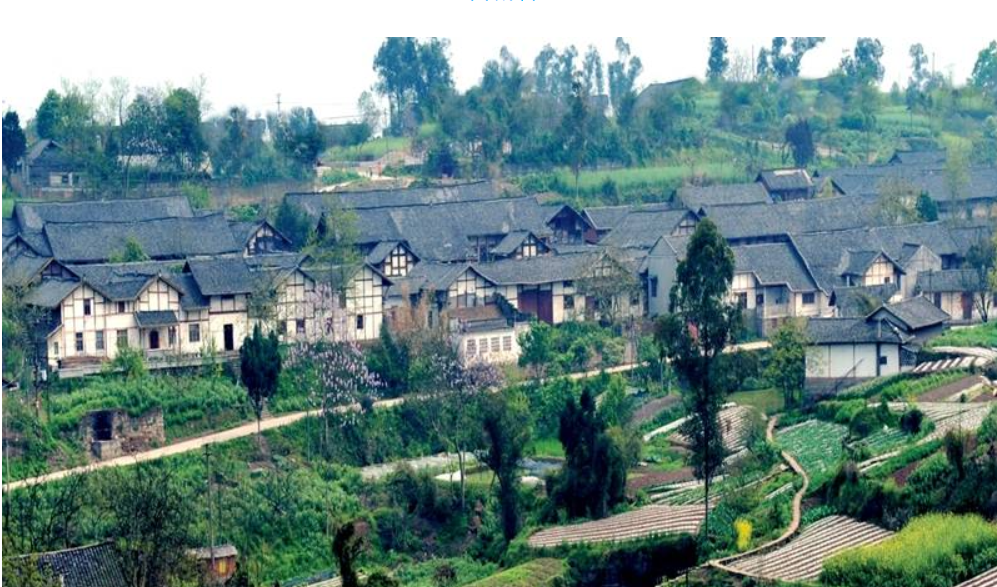 细雨中的三多寨