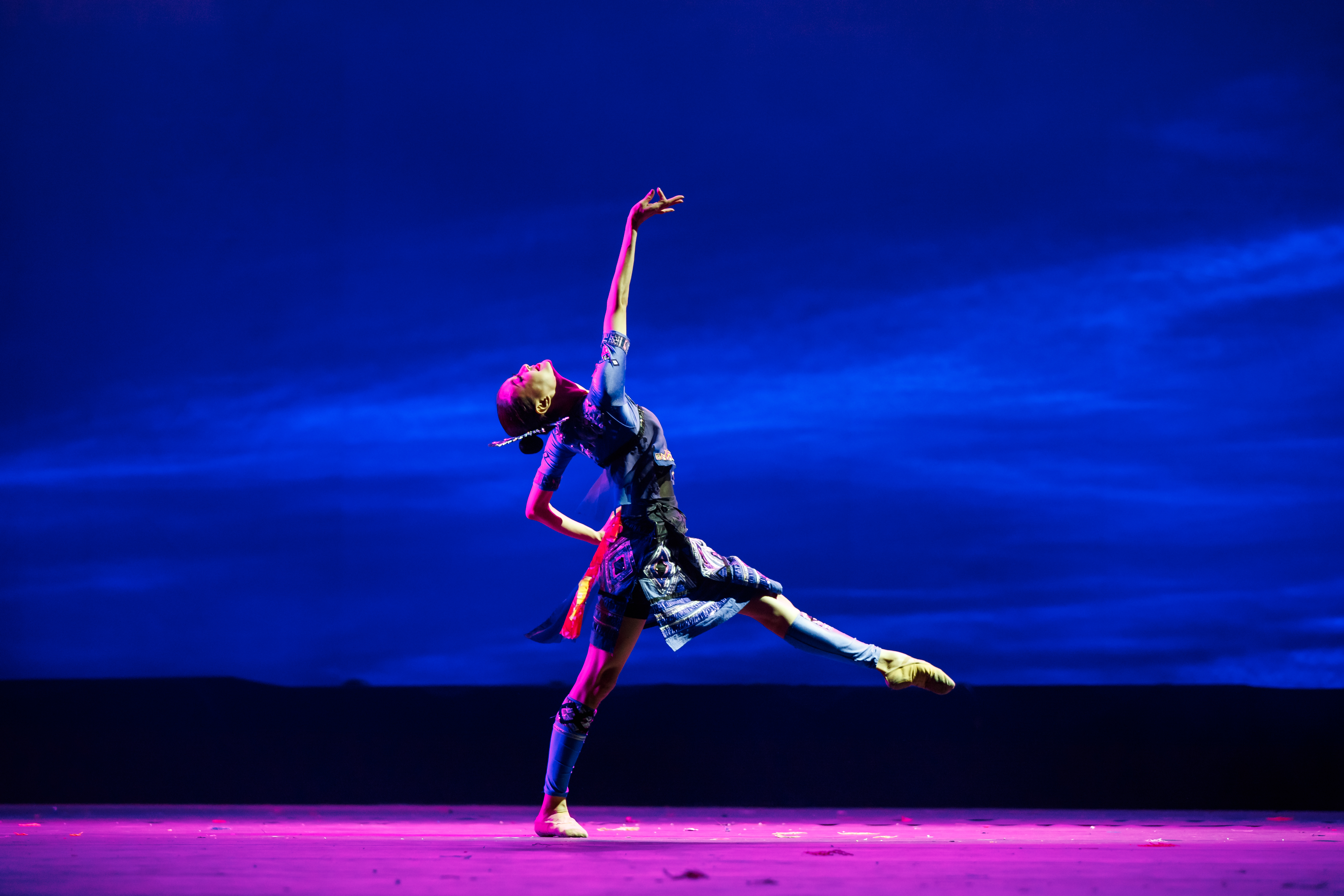  p>周丽君,1986年7月29日出生,中国内地舞蹈演员,毕业于北京舞蹈学院