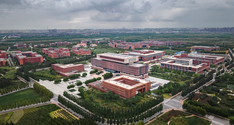 大学津南校区是位于<a target="