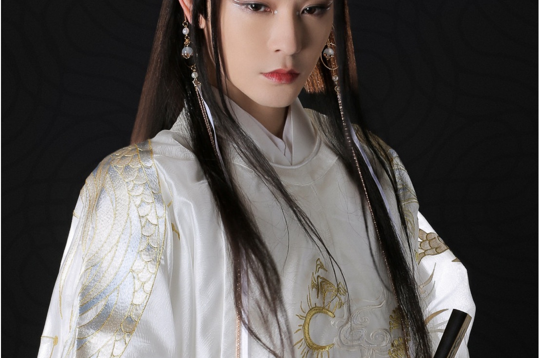  p>古蛇(samael),中国内地影视男演员.