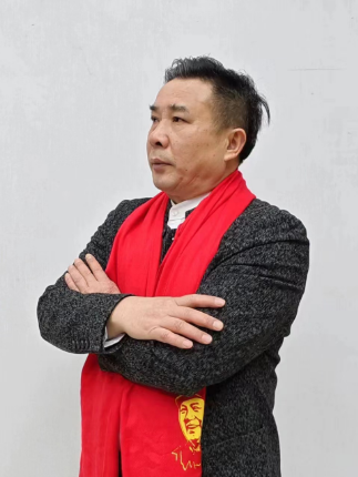 class="ref" data-ctrid="u8zve9yoqoyp">曾长海,男,中国籍,艺术家 