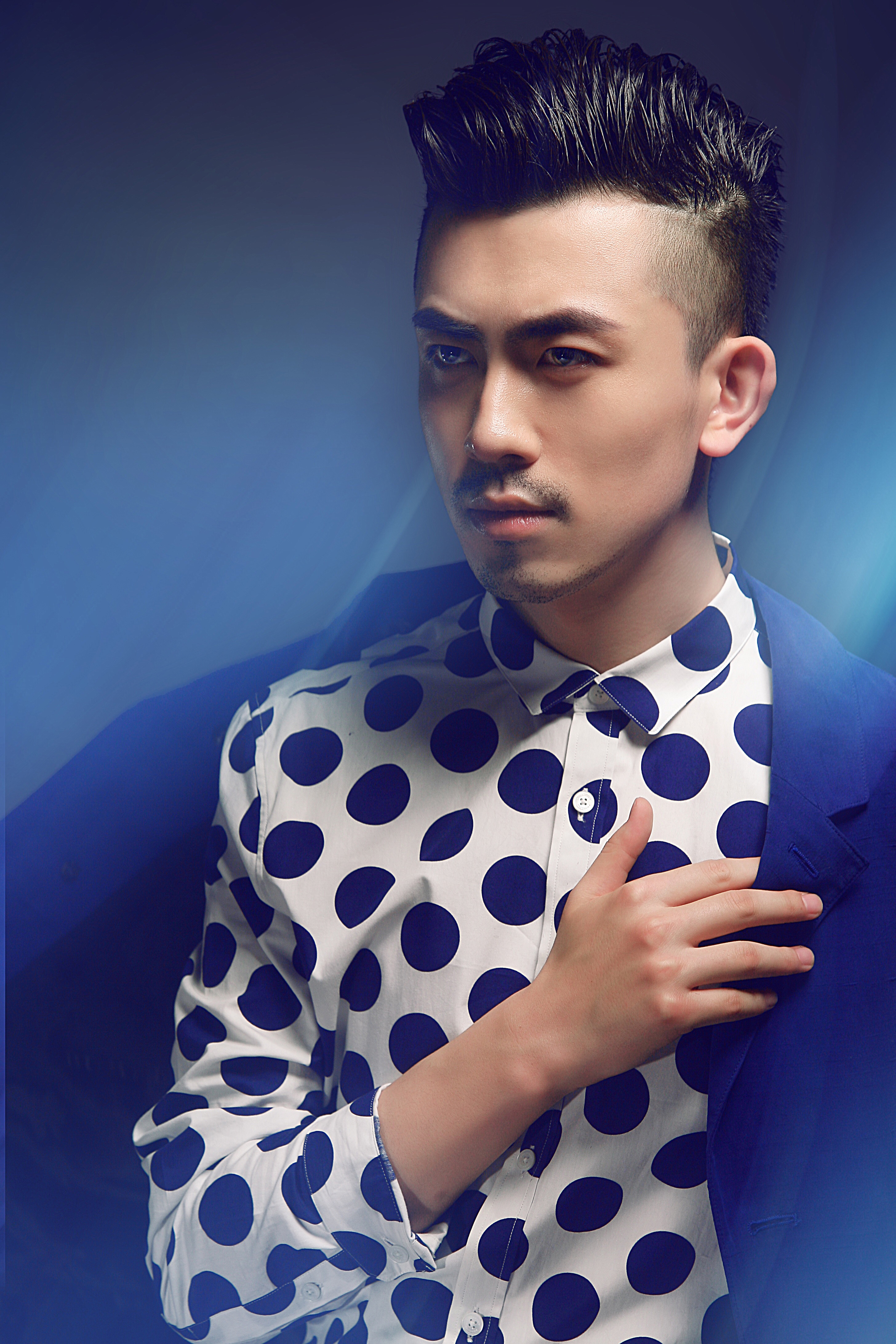  p>郎鹏,出生于吉林省延边朝鲜族自治州珲春市,毕业于 a target="