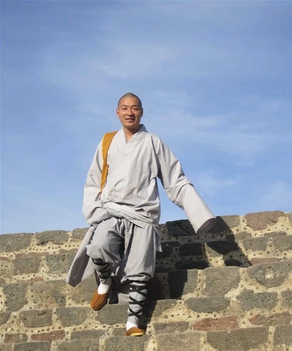 释恒龙