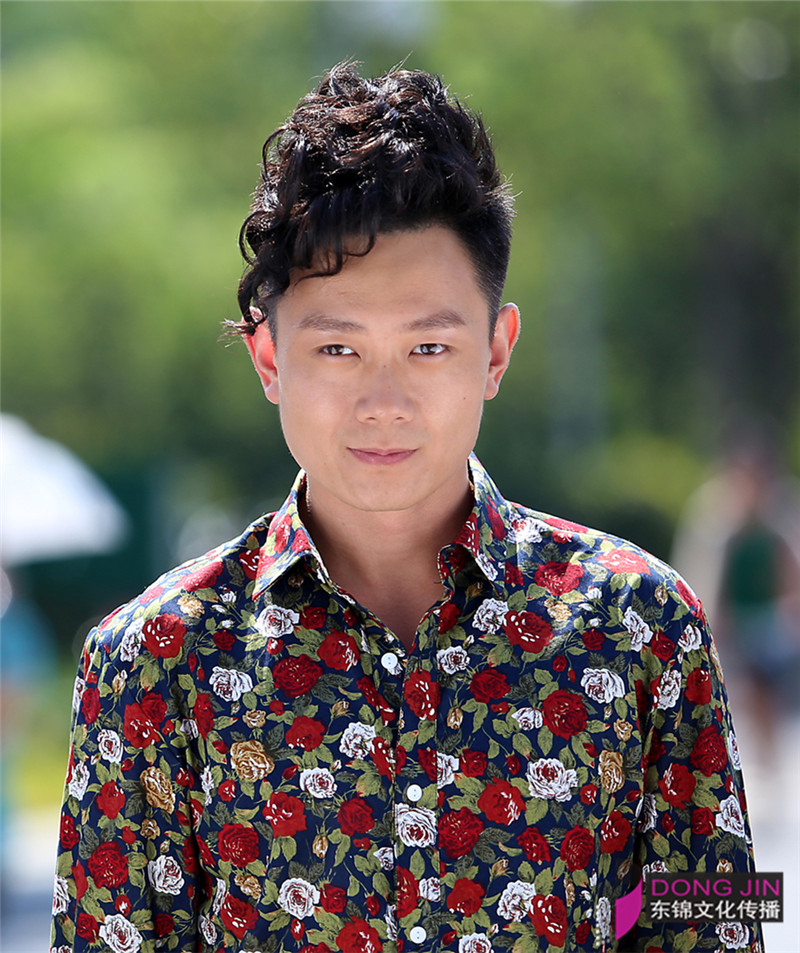 杨晨,1981年5月28日出生于杭州市,毕业于上海戏剧学院,中国内地男演员