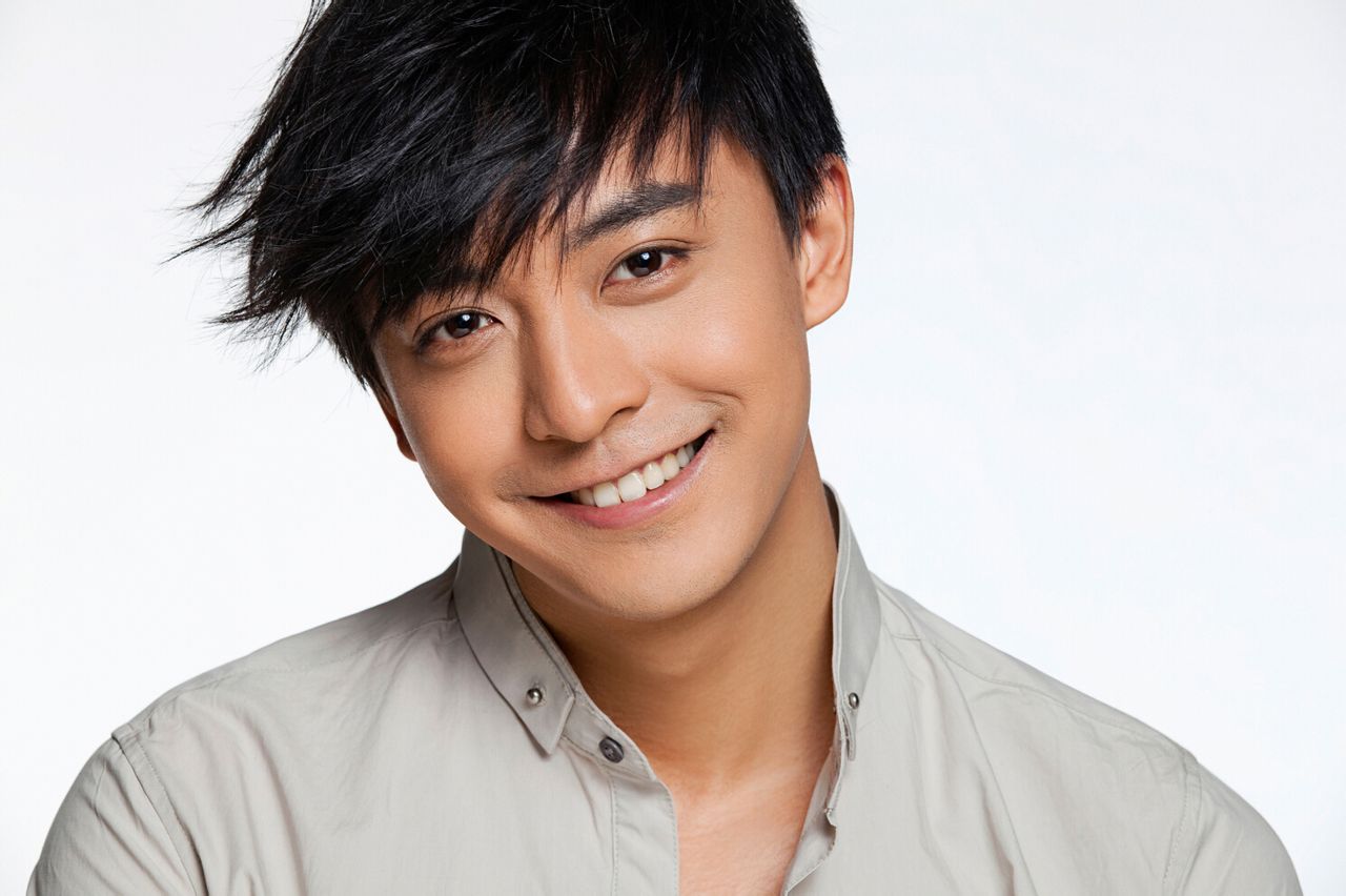  p>李佳航,1987年3月8日出生于辽宁省鞍山市,中国内地男演员,2010年